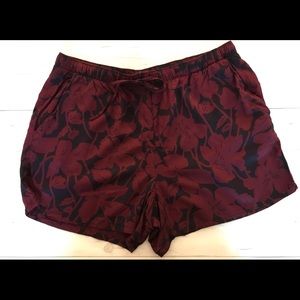 Gap summer flows shorts